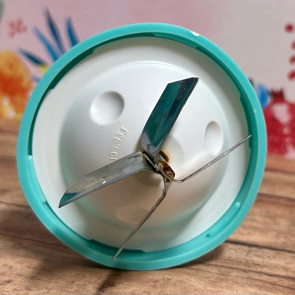 Vintage Food Nut Chopper Turquoise Teal Steel Federal Glass Housewares Manual KC - Picture 6 of 6